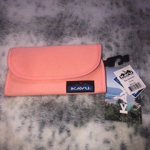 NWT Kavu wallet!